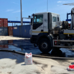 limpieza-industrial-vertido-hidrocarburos-puerto-valencia